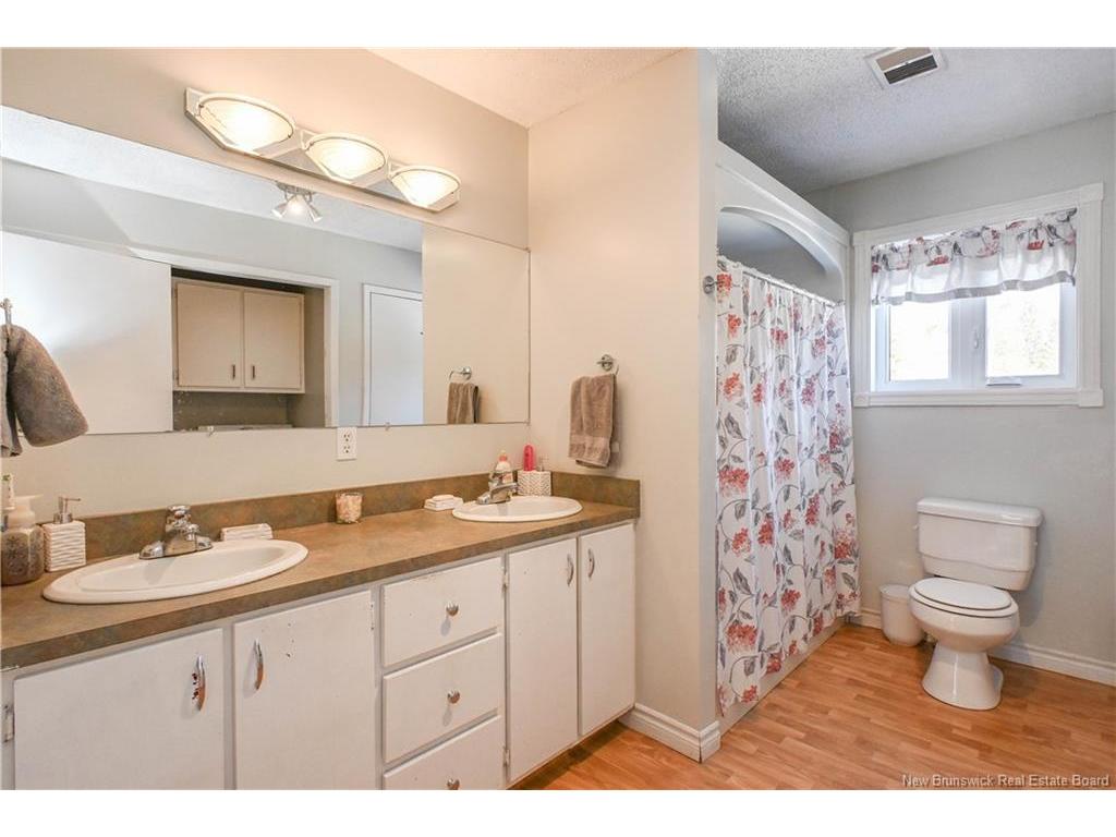 









199


Saint-Simon

RD,
Caraquet,




NB
E1W 1B3

