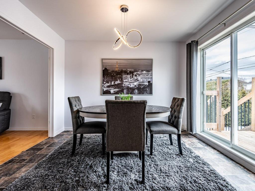 









6955


Rue de Saumur

,
Trois-Rivières,




QC
G9C1L3

