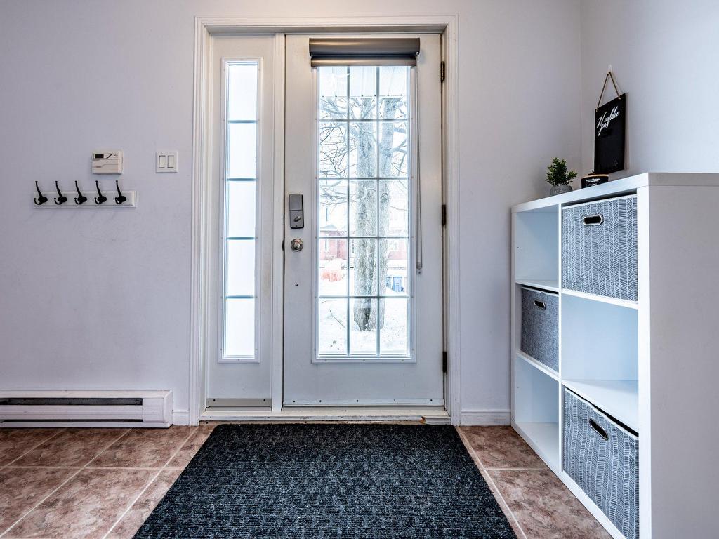 









6955


Rue de Saumur

,
Trois-Rivières,




QC
G9C1L3

