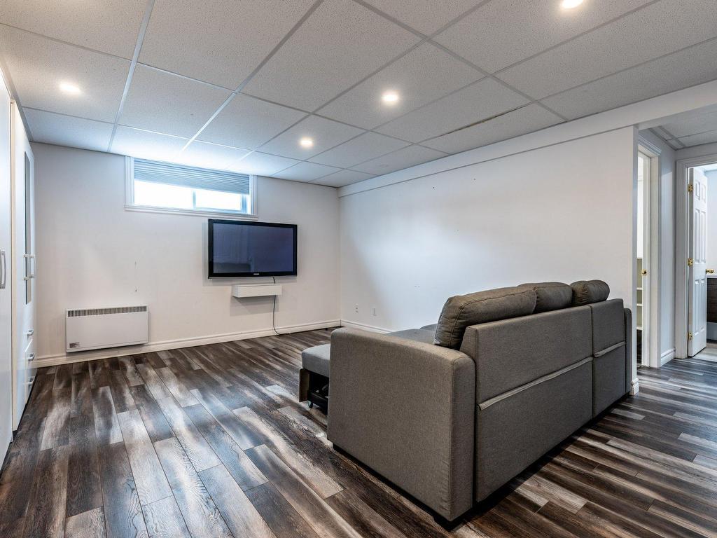 









6955


Rue de Saumur

,
Trois-Rivières,




QC
G9C1L3

