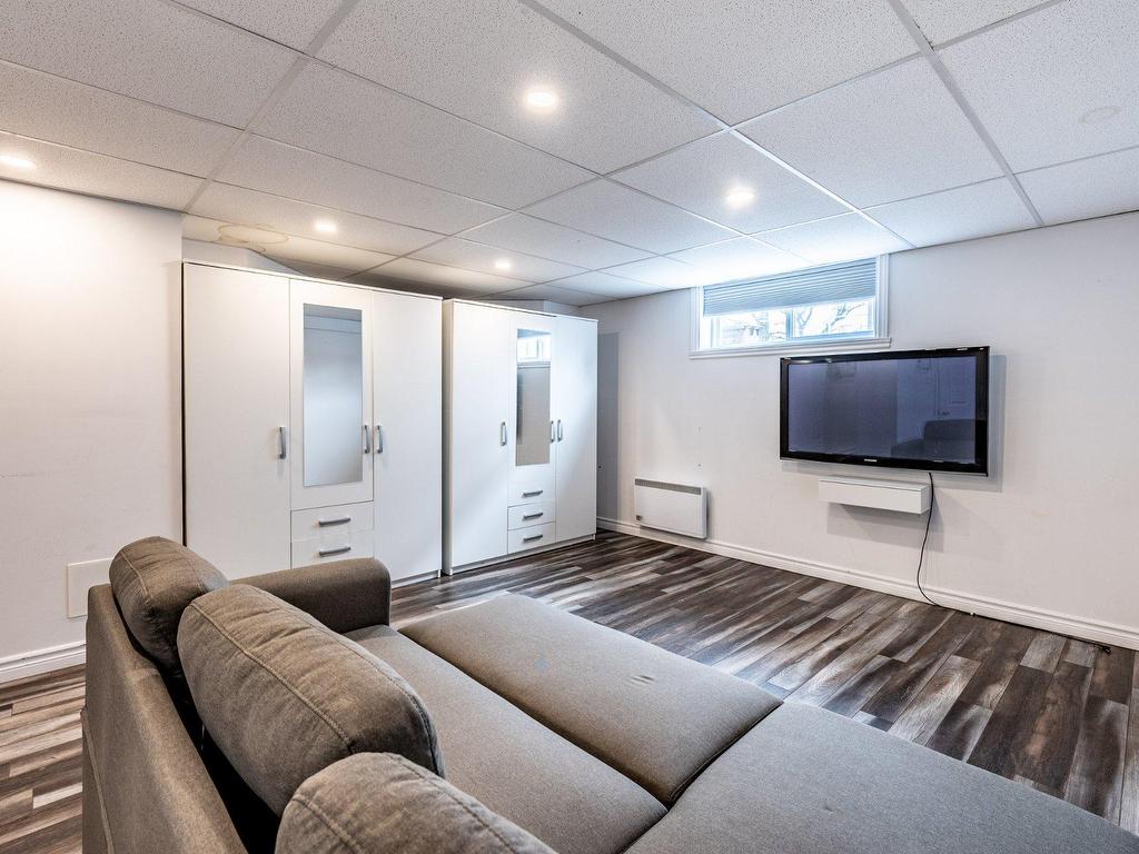 









6955


Rue de Saumur

,
Trois-Rivières,




QC
G9C1L3

