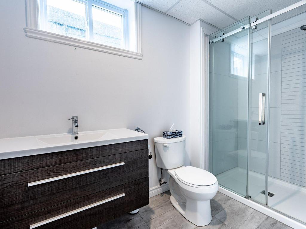 









6955


Rue de Saumur

,
Trois-Rivières,




QC
G9C1L3

