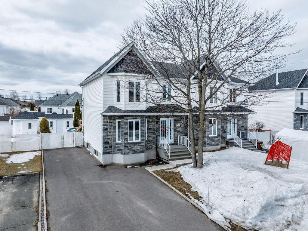 









6955


Rue de Saumur

,
Trois-Rivières,




QC
G9C1L3

