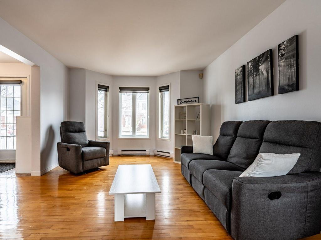 









6955


Rue de Saumur

,
Trois-Rivières,




QC
G9C1L3

