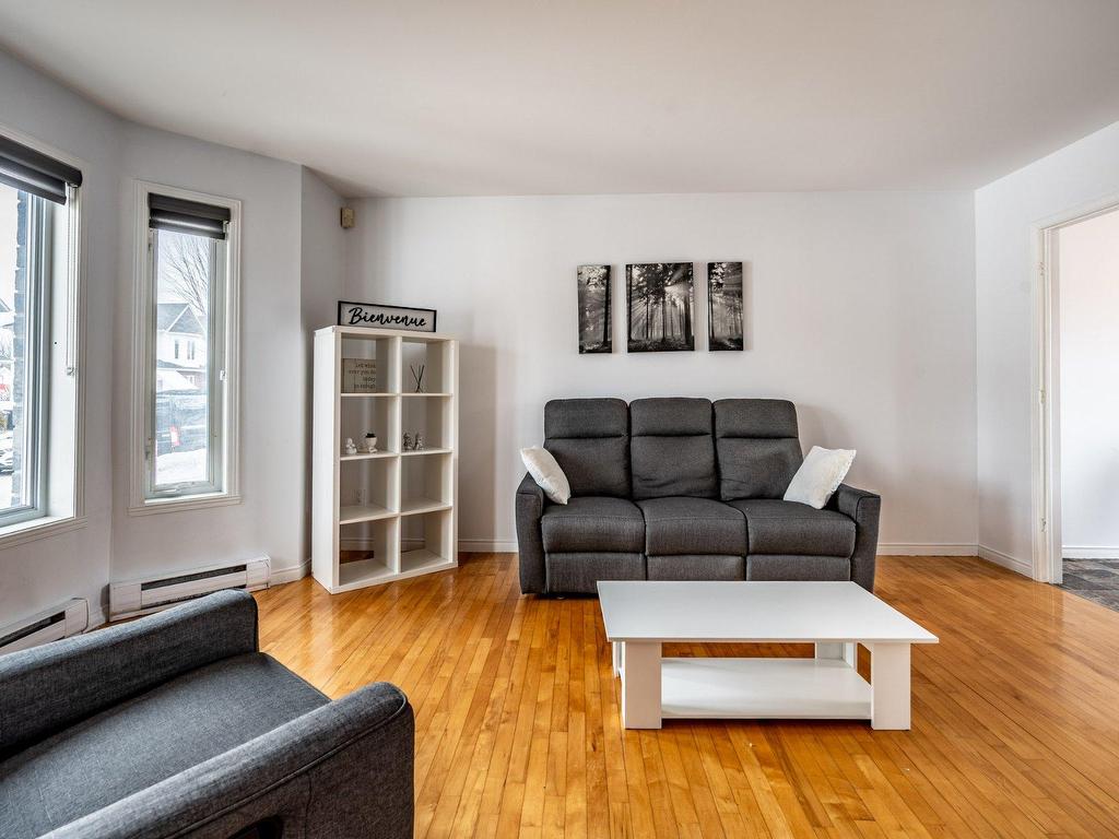 









6955


Rue de Saumur

,
Trois-Rivières,




QC
G9C1L3

