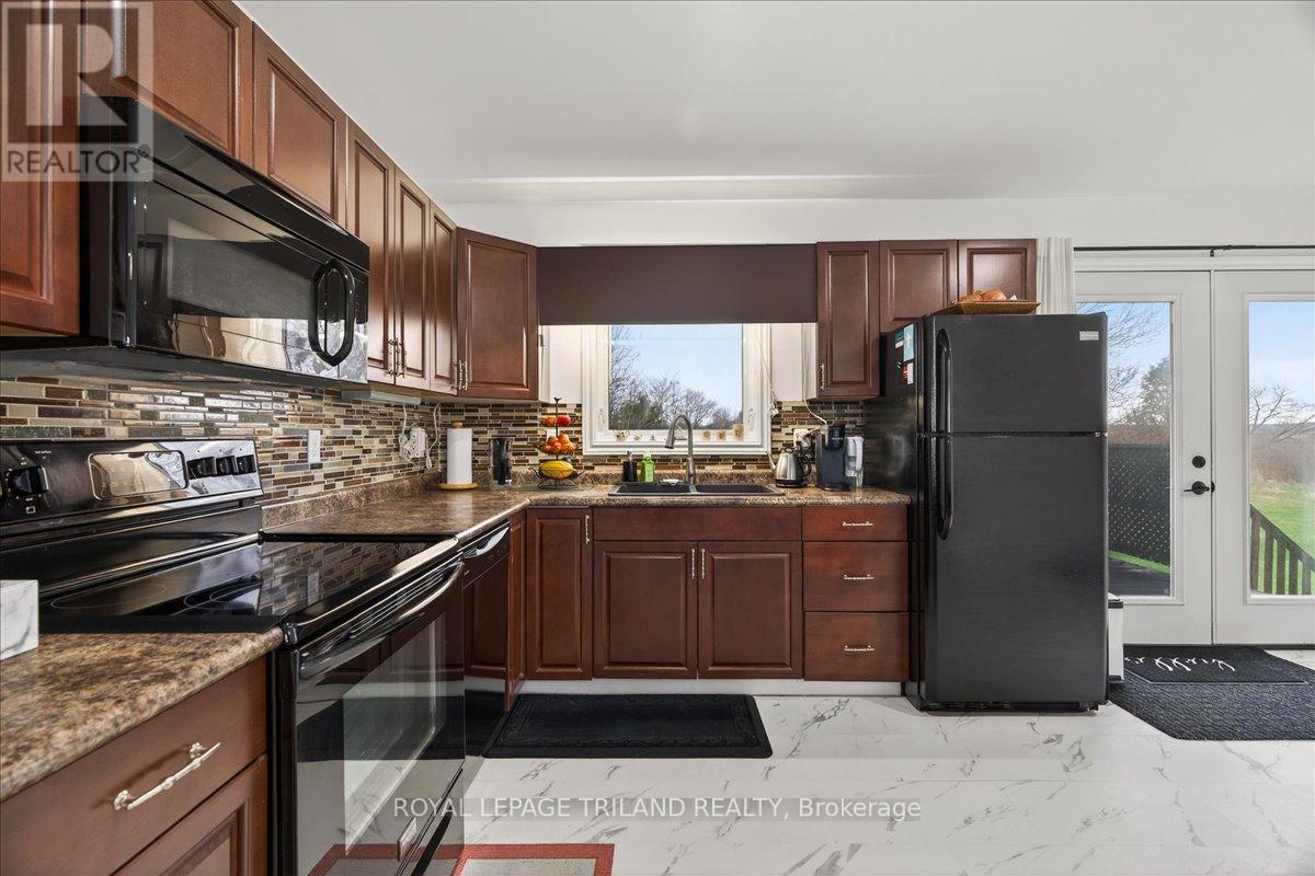 












14 WELLINGTON AVENUE

,
Southwest Middlesex (Appin),




Ontario
N0L1A0


