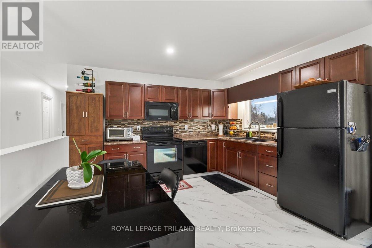 












14 WELLINGTON AVENUE

,
Southwest Middlesex (Appin),




Ontario
N0L1A0

