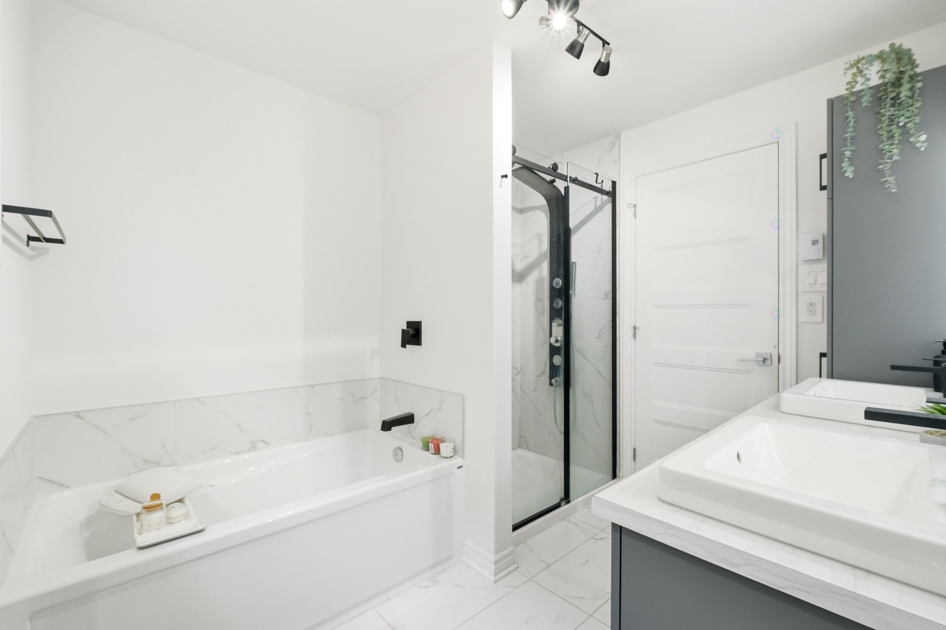 









756


Rue Richelieu

,
Saint-Roch-de-Richelieu,




QC
J0L2M0

