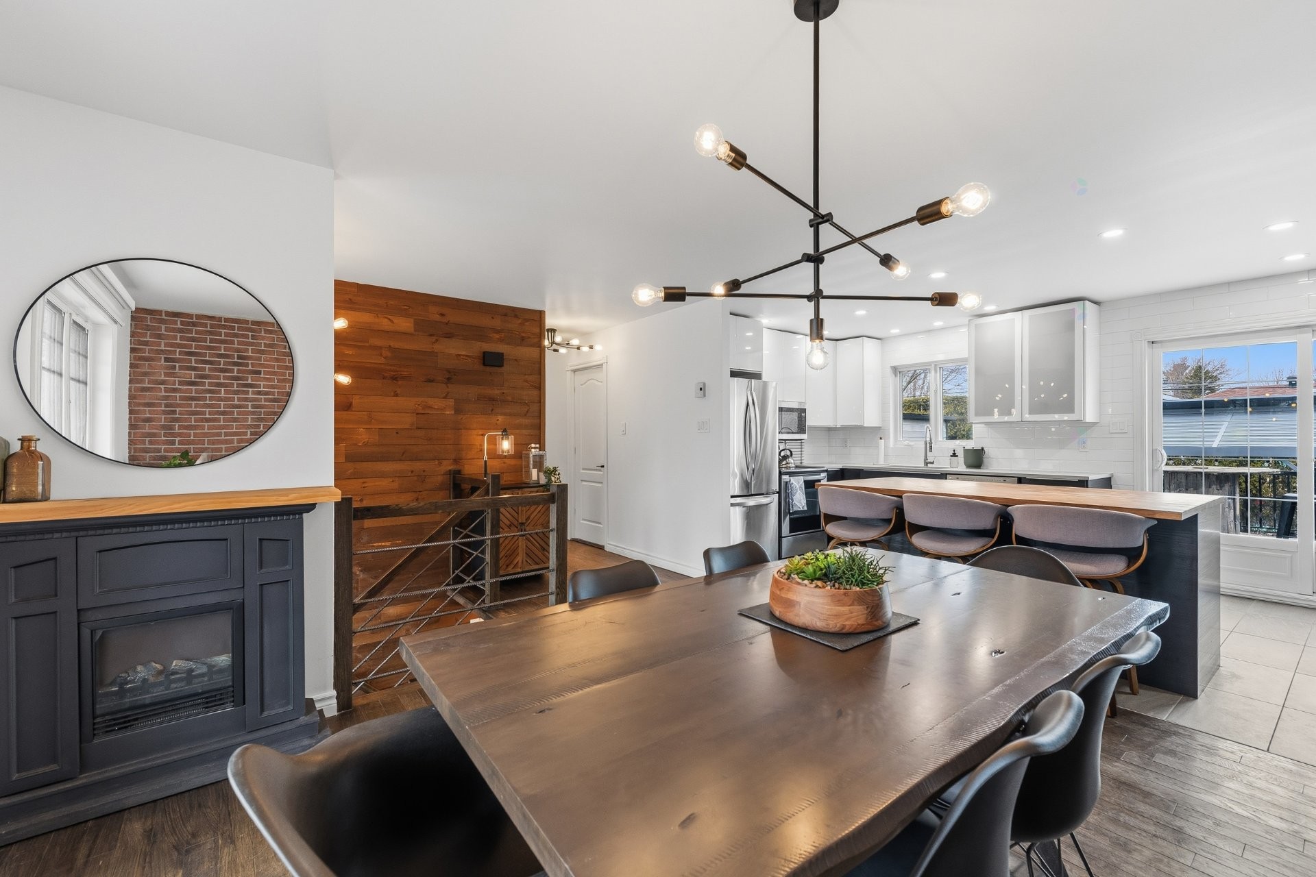 









1629


Av. Fonrouge

,
Chambly,




QC
J3L4Y7

