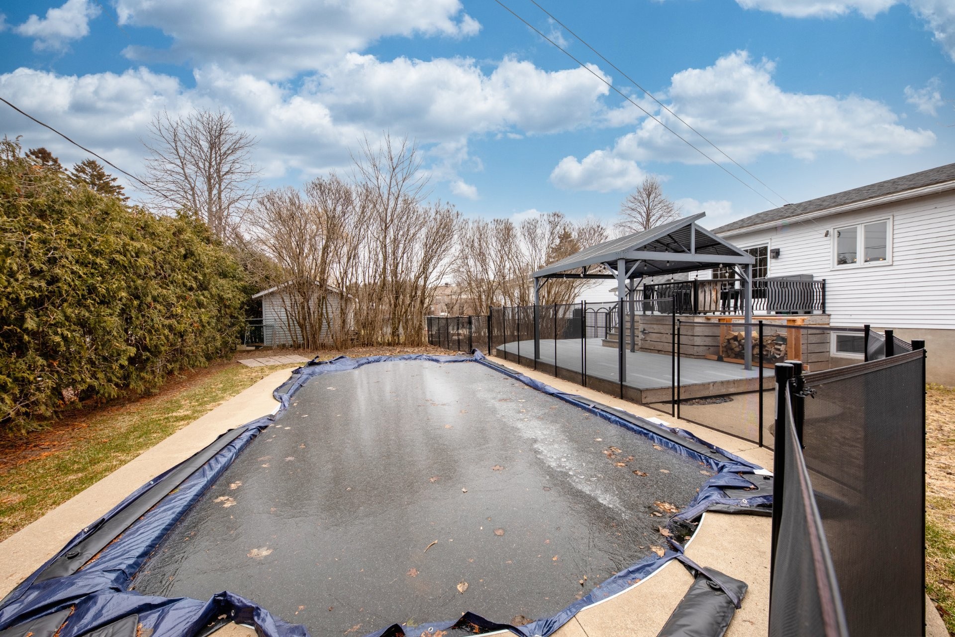 









1629


Av. Fonrouge

,
Chambly,




QC
J3L4Y7

