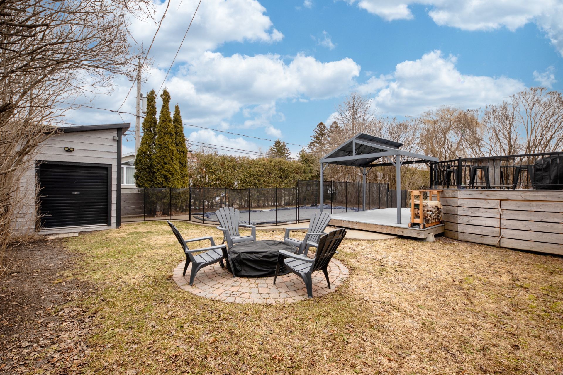 









1629


Av. Fonrouge

,
Chambly,




QC
J3L4Y7

