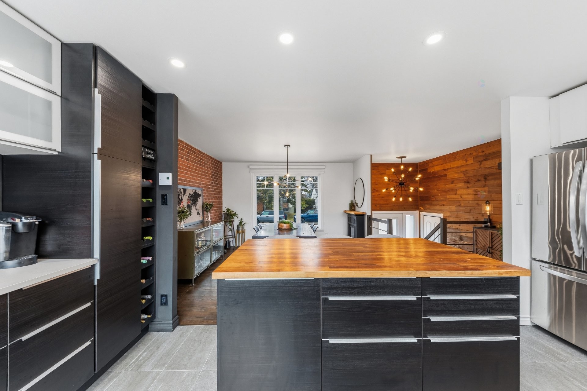 









1629


Av. Fonrouge

,
Chambly,




QC
J3L4Y7

