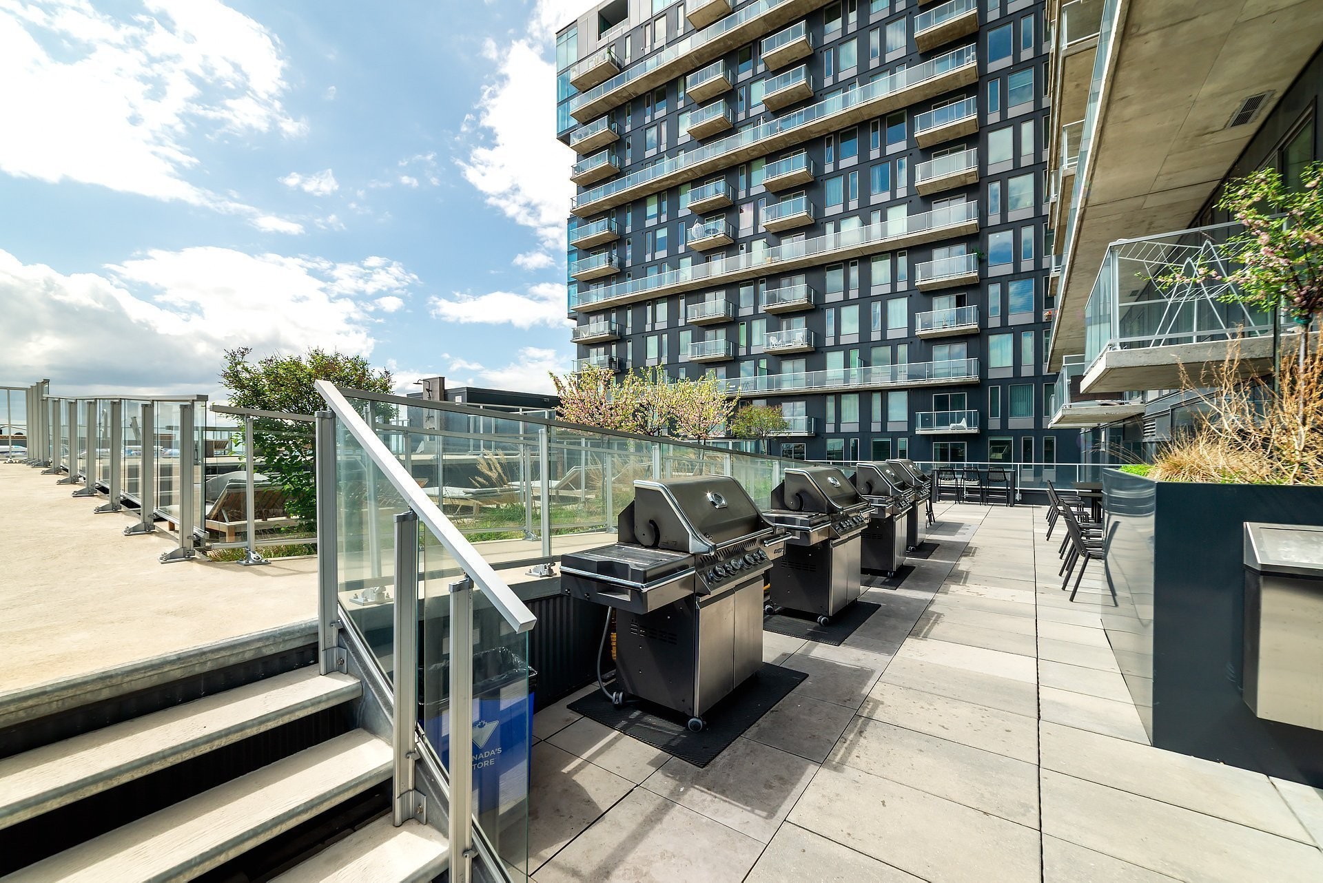 









60


Rue de l'Éclipse

, 1422,
Brossard,




QC
J4Z0T8

