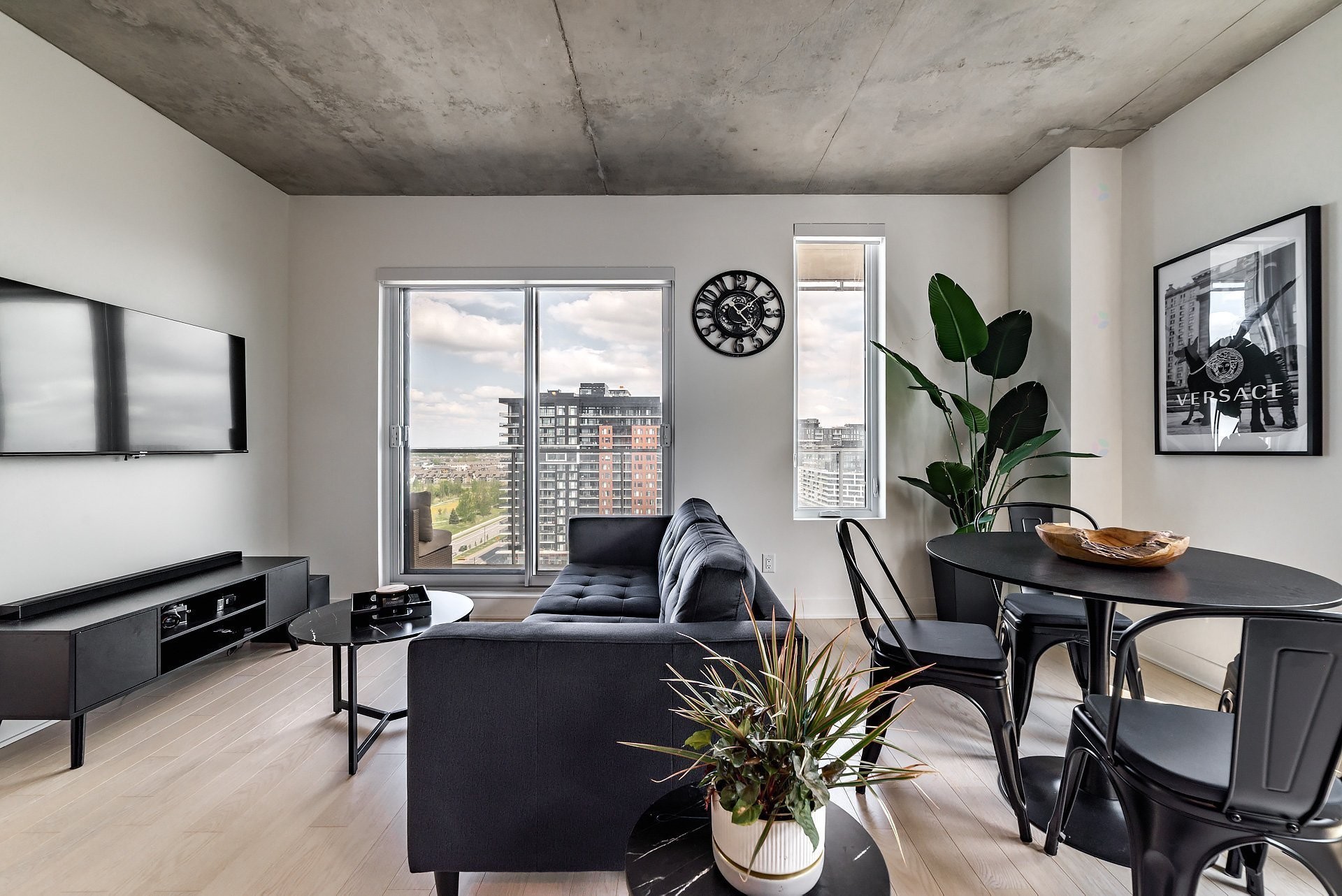 









60


Rue de l'Éclipse

, 1422,
Brossard,




QC
J4Z0T8

