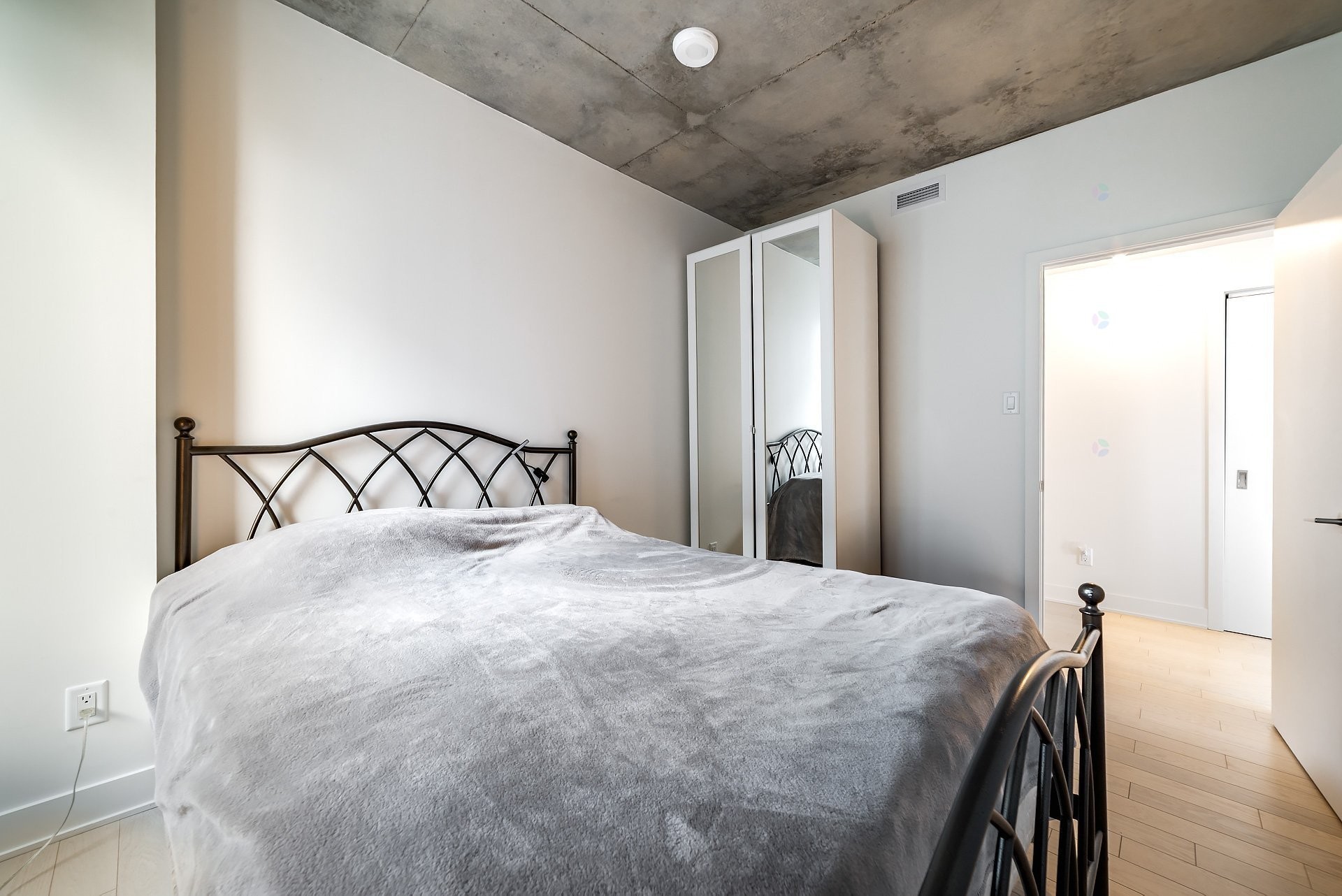 









60


Rue de l'Éclipse

, 1422,
Brossard,




QC
J4Z0T8

