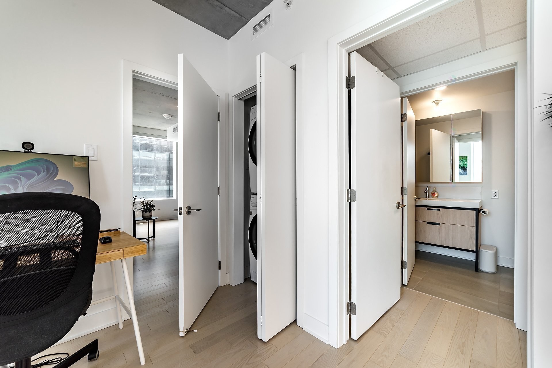 









60


Rue de l'Éclipse

, 1422,
Brossard,




QC
J4Z0T8

