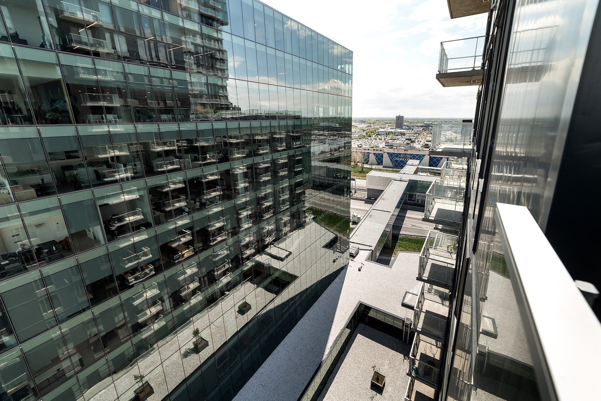 









60


Rue de l'Éclipse

, 1422,
Brossard,




QC
J4Z0T8

