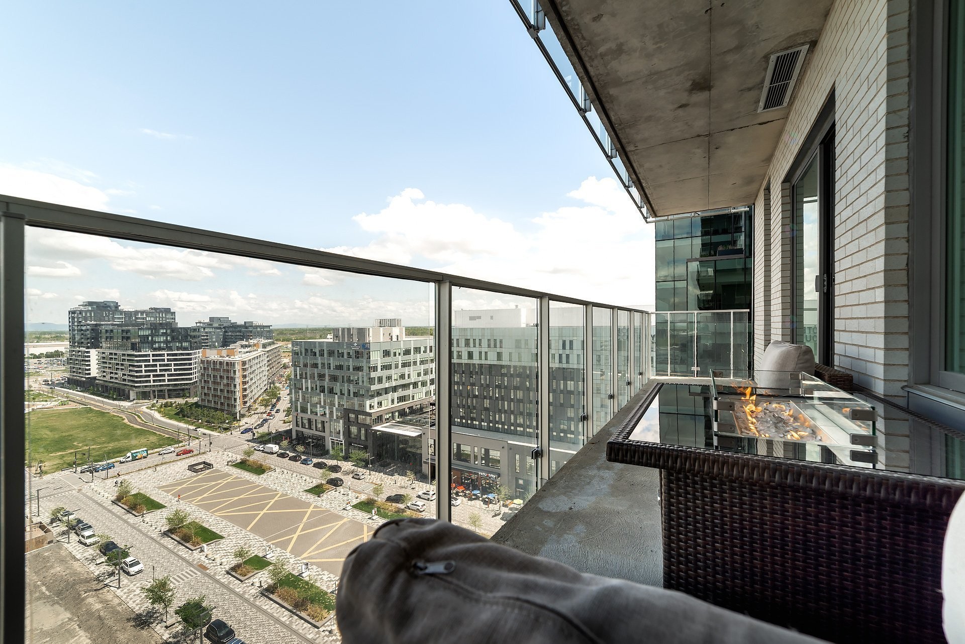 









60


Rue de l'Éclipse

, 1422,
Brossard,




QC
J4Z0T8

