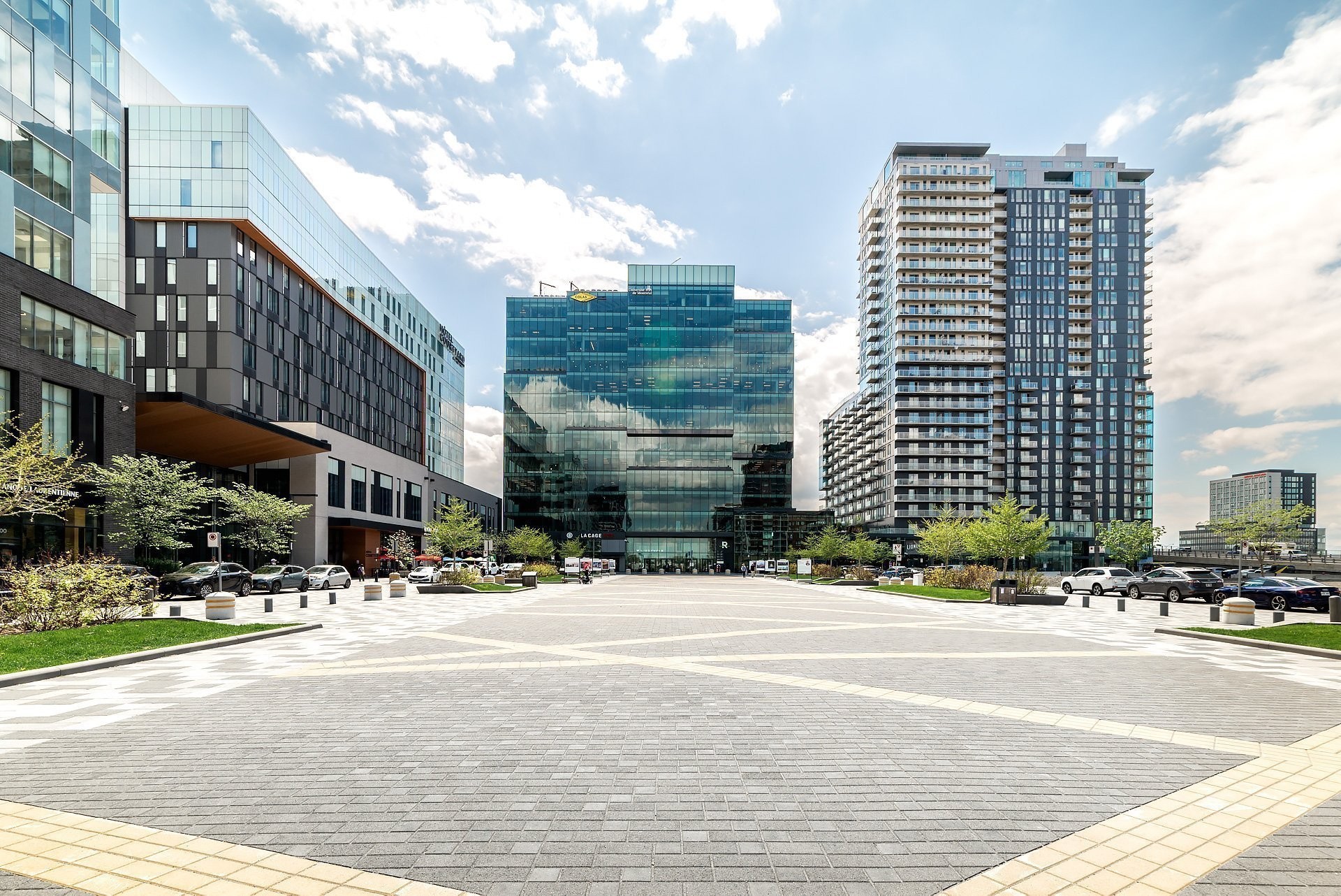 









60


Rue de l'Éclipse

, 1422,
Brossard,




QC
J4Z0T8

