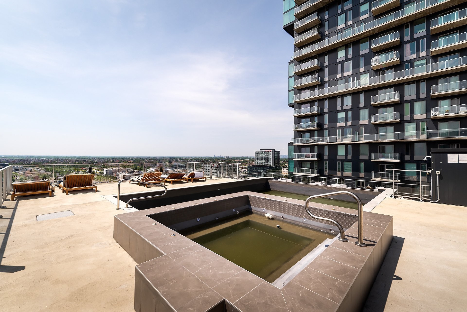 









60


Rue de l'Éclipse

, 1422,
Brossard,




QC
J4Z0T8

