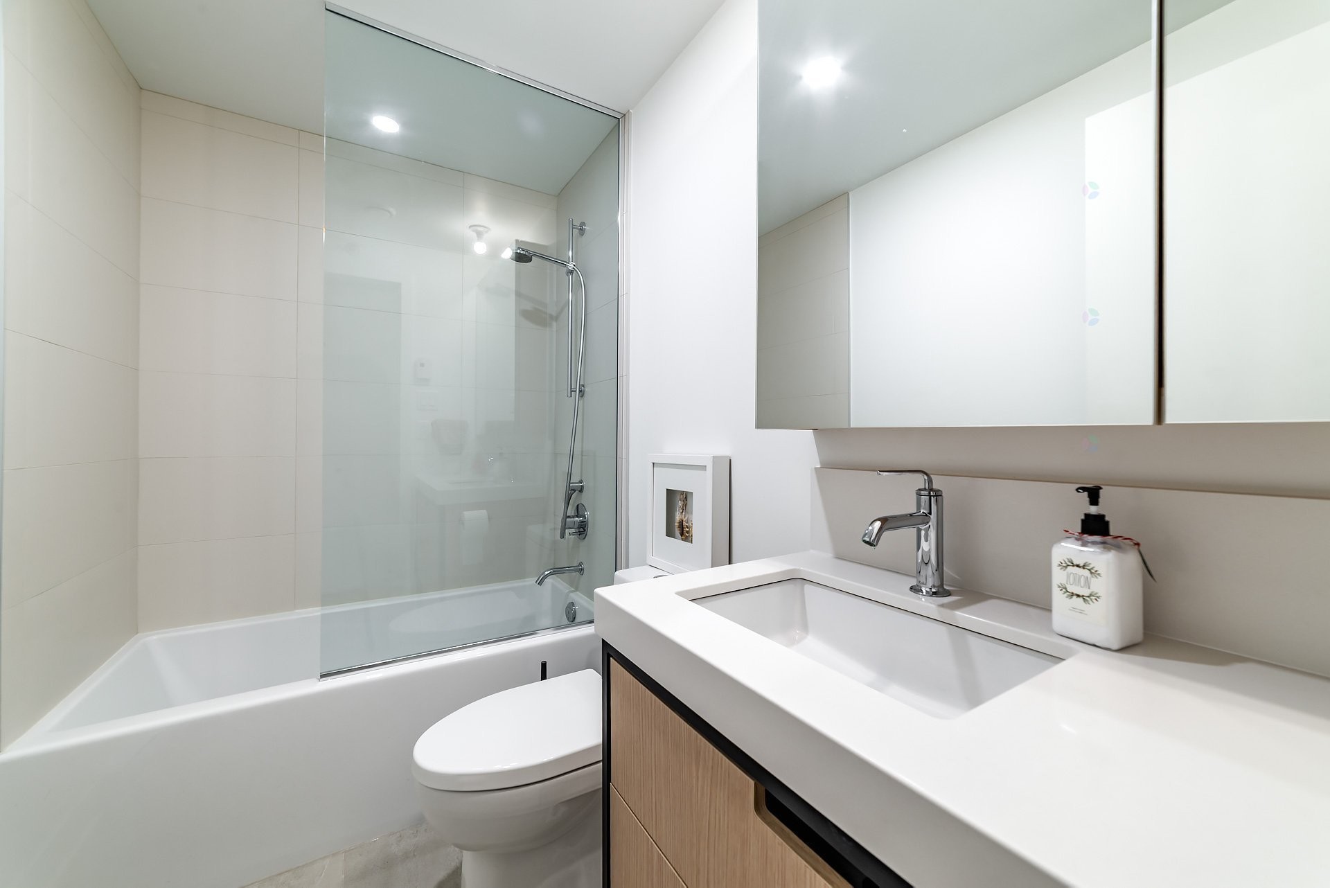 









60


Rue de l'Éclipse

, 1422,
Brossard,




QC
J4Z0T8

