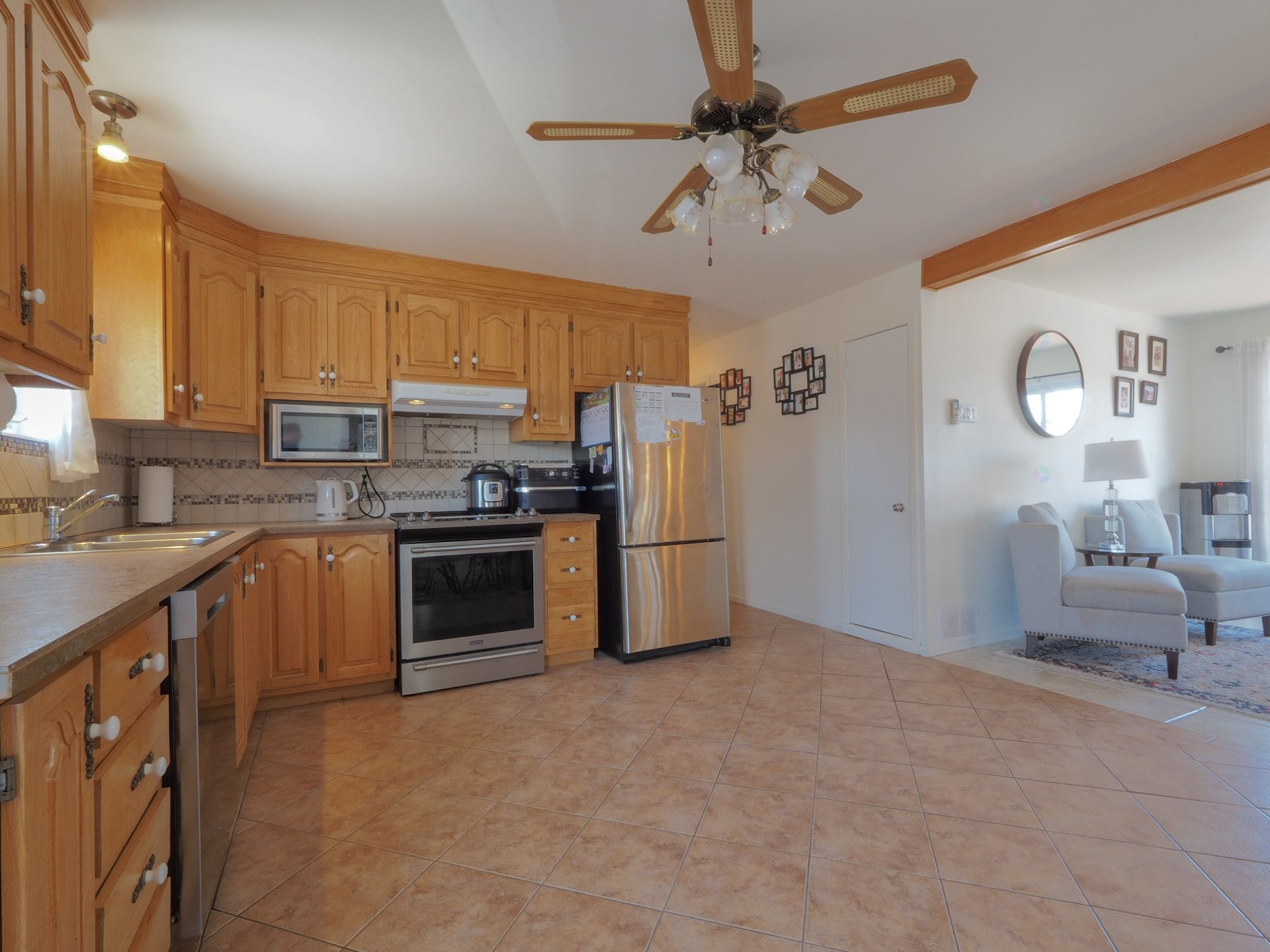 









1385


5e Rue

,
Trois-Rivières,




QC
G8Y2W3

