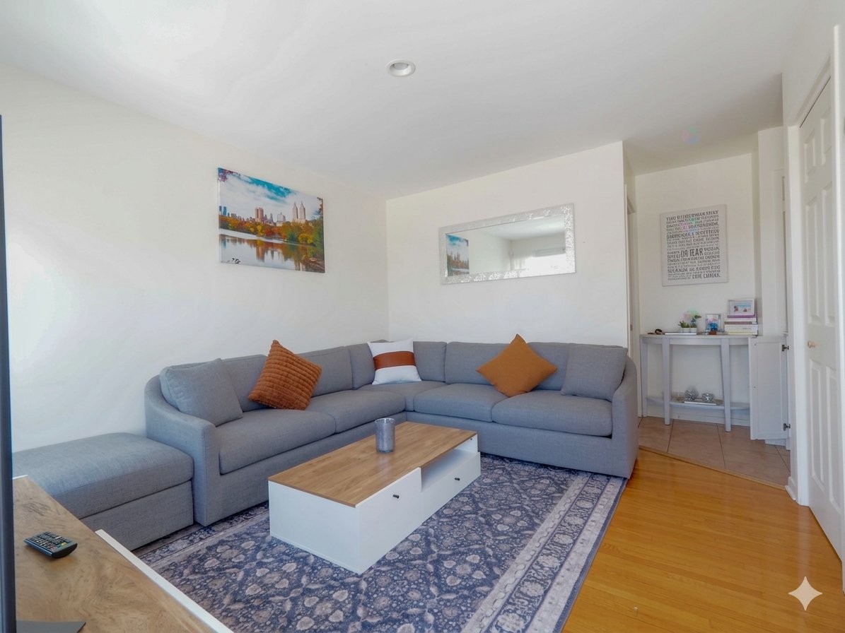 









1385


5e Rue

,
Trois-Rivières,




QC
G8Y2W3

