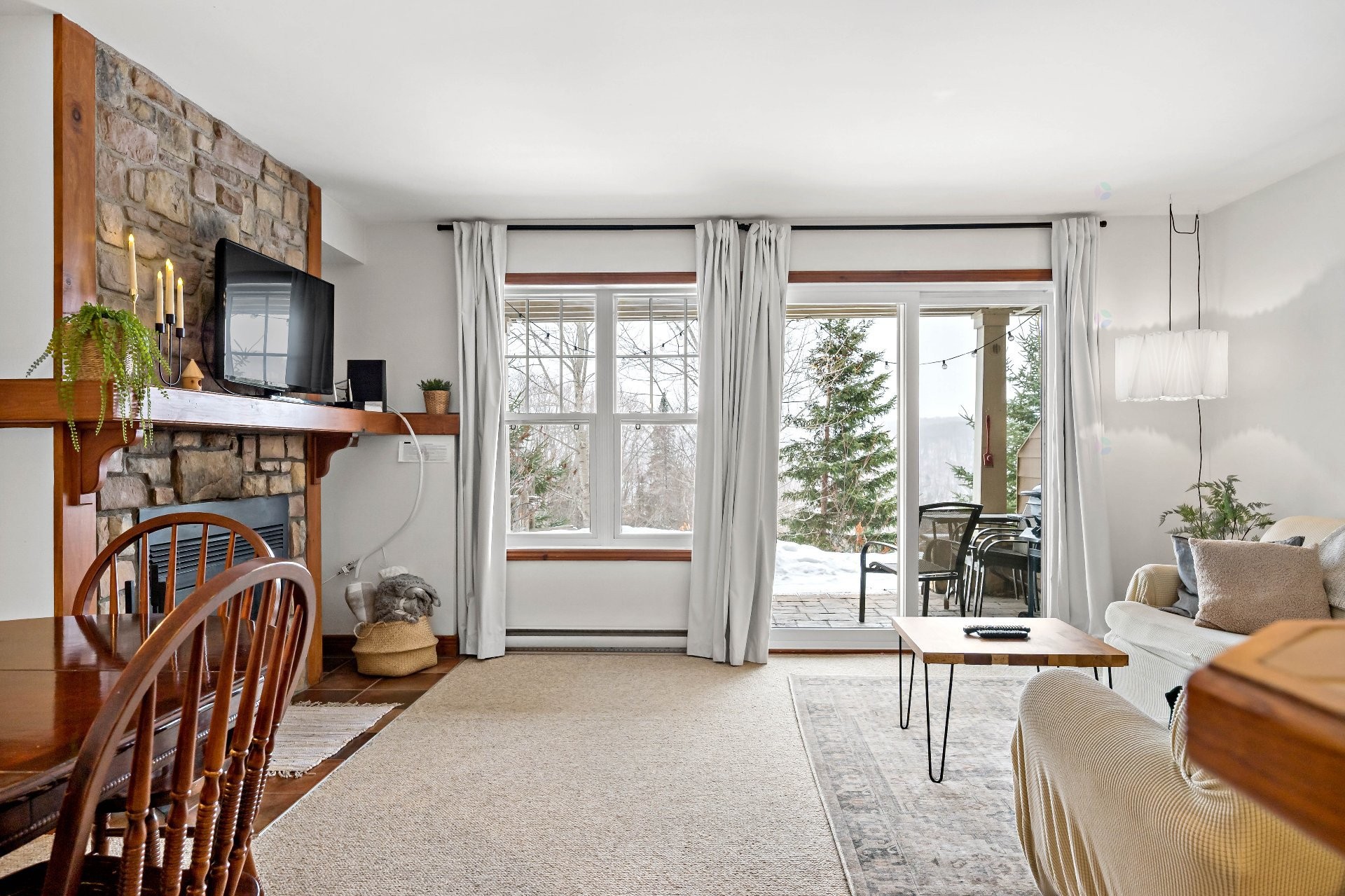 









205


Rue du Mont-Plaisant

, 3,
Mont-Tremblant,




QC
J8E1L2

