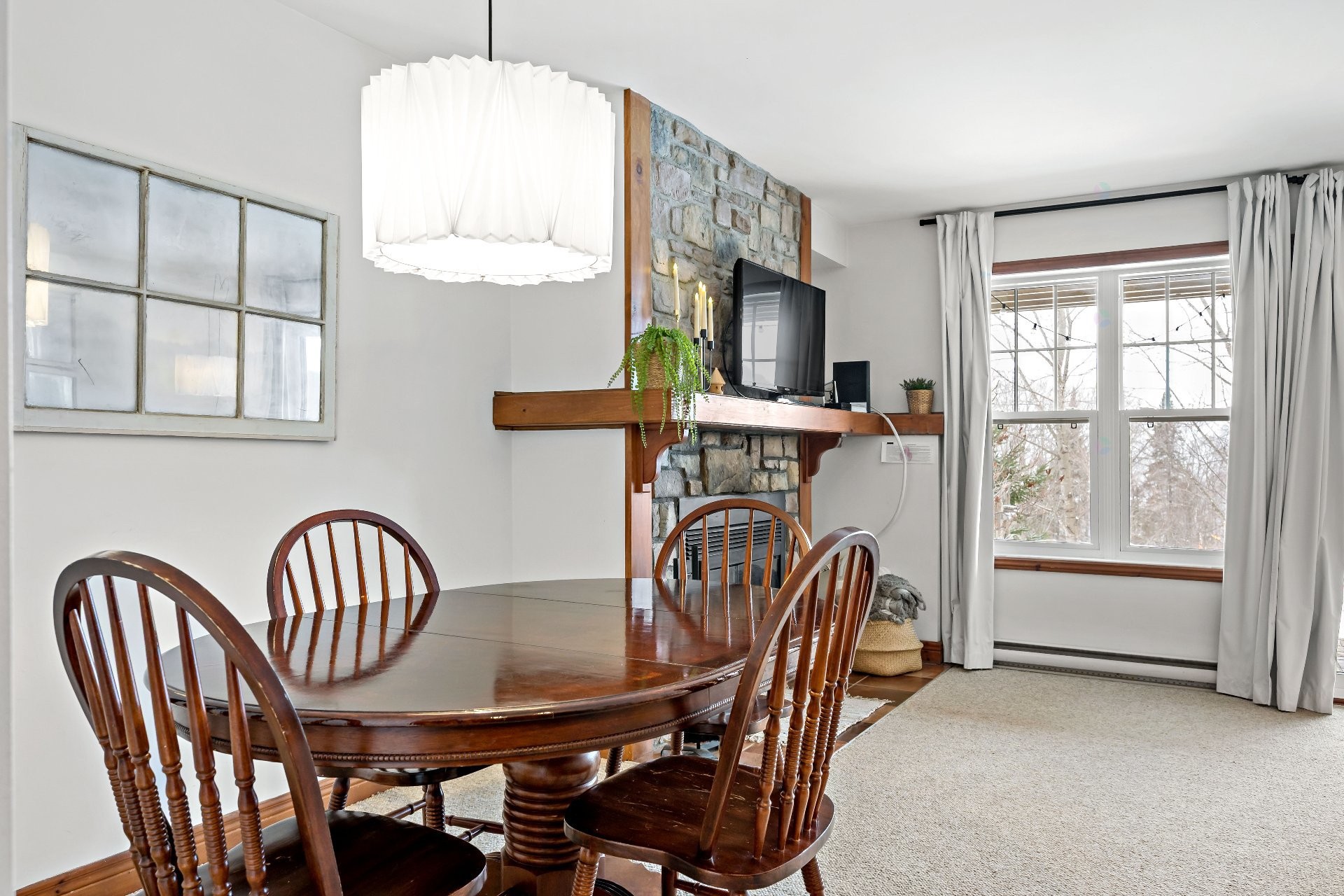 









205


Rue du Mont-Plaisant

, 3,
Mont-Tremblant,




QC
J8E1L2

