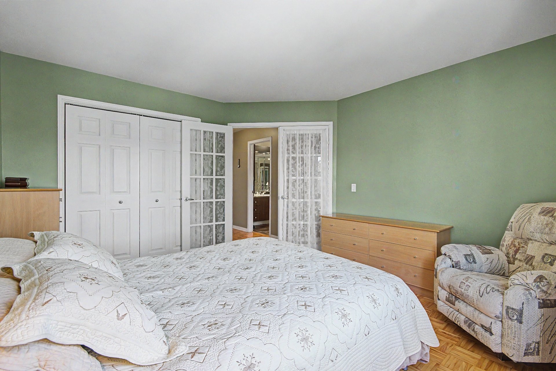 









120


Rue Deslières

,
Saint-Bruno-de-Montarville,




QC
J3V6P5

