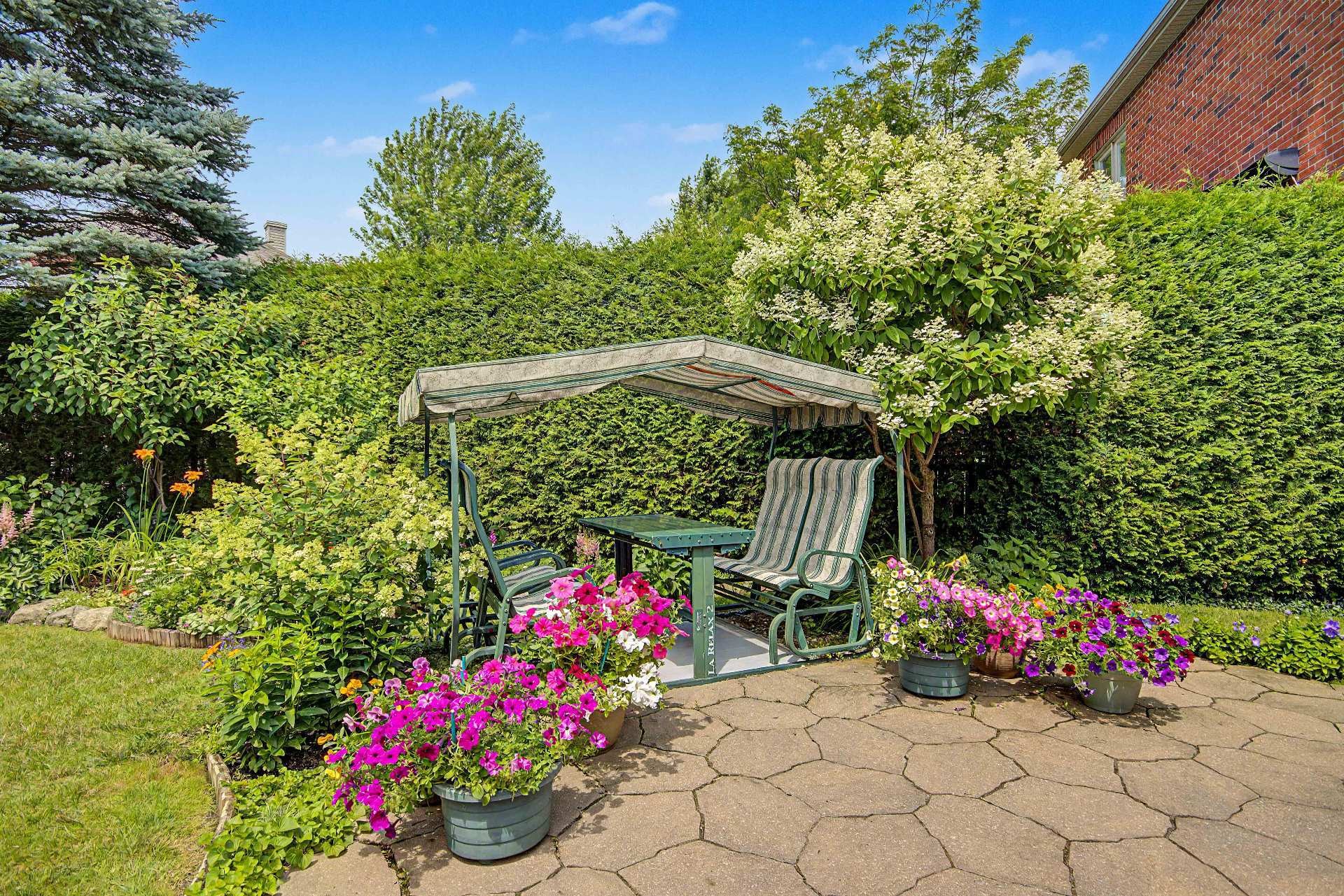 









120


Rue Deslières

,
Saint-Bruno-de-Montarville,




QC
J3V6P5

