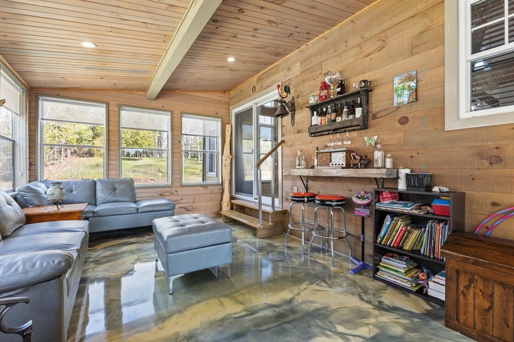 









107


Ch. Marc-Antoine

,
Val-des-Monts,




QC
J8N7X5

