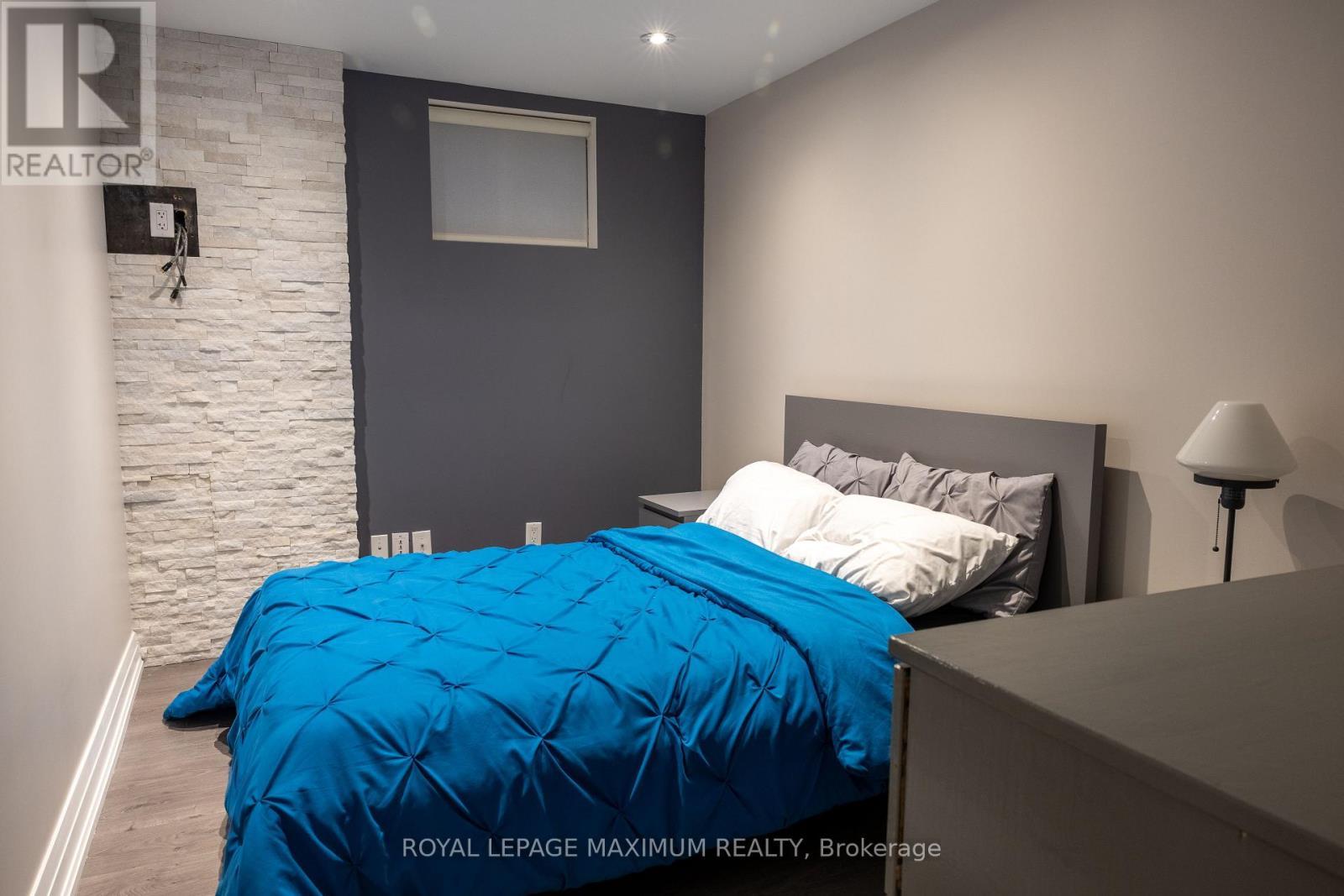 












BASEMENT - 19 CORNER BROOK CRESCENT

,
Vaughan,




Ontario
L4H0J7


