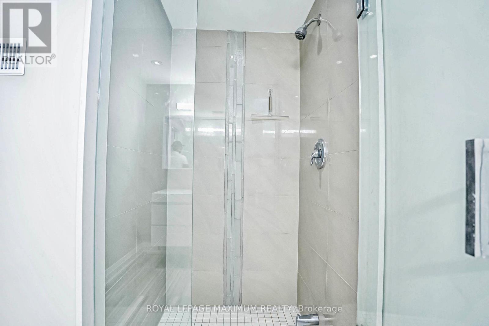 












BASEMENT - 19 CORNER BROOK CRESCENT

,
Vaughan,




Ontario
L4H0J7

