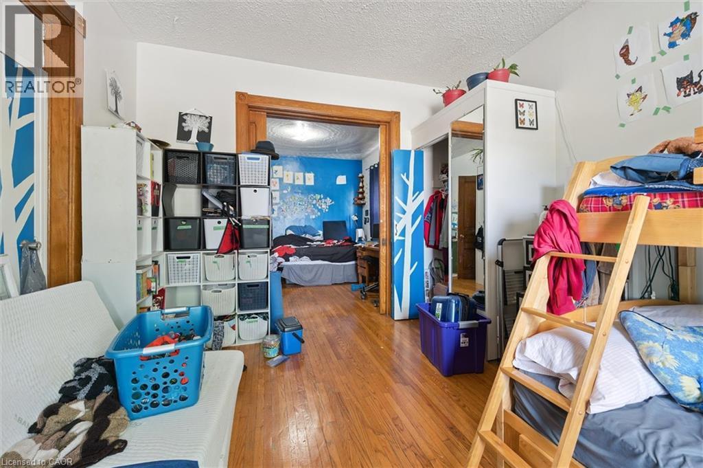 












133 JOSEPH Street

,
Kitchener,




Ontario
N2G1J5

