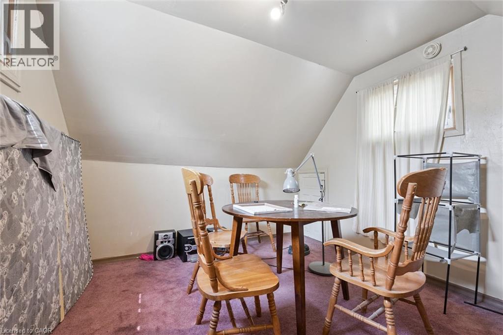 












133 JOSEPH Street

,
Kitchener,




Ontario
N2G1J5

