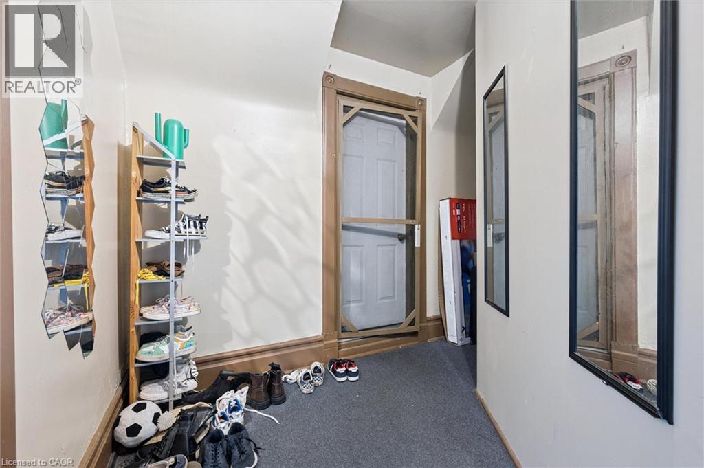 












133 JOSEPH Street

,
Kitchener,




Ontario
N2G1J5

