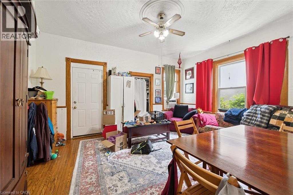 












133 JOSEPH Street

,
Kitchener,




Ontario
N2G1J5

