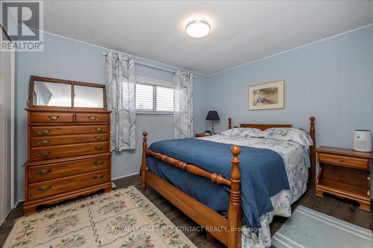 












23 MIMOSA CRESCENT

,
Innisfil,




Ontario
L9S1P9

