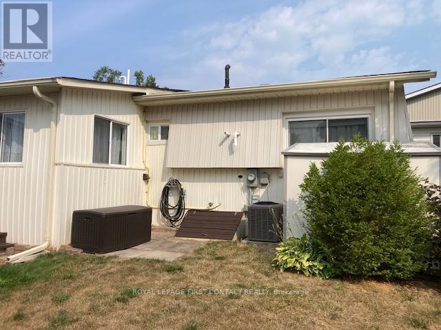 












23 MIMOSA CRESCENT

,
Innisfil,




Ontario
L9S1P9

