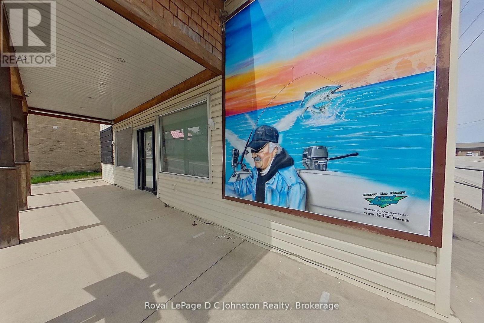 












3643 21 HIGHWAY

,
Kincardine,




Ontario
N0G2T0

