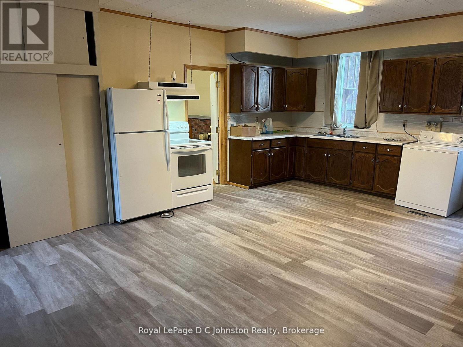 












3643 21 HIGHWAY

,
Kincardine,




Ontario
N0G2T0

