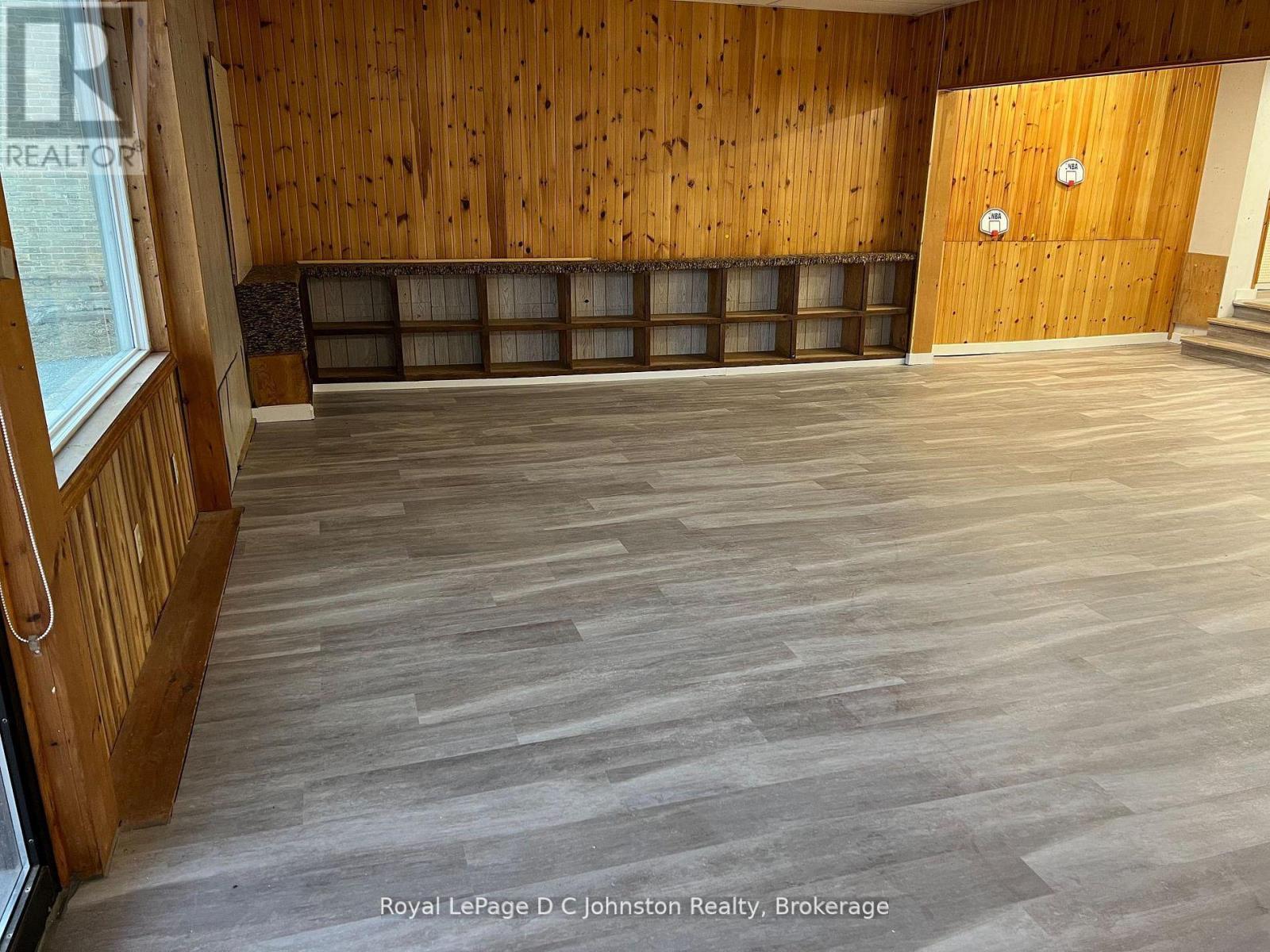 












3643 21 HIGHWAY

,
Kincardine,




Ontario
N0G2T0

