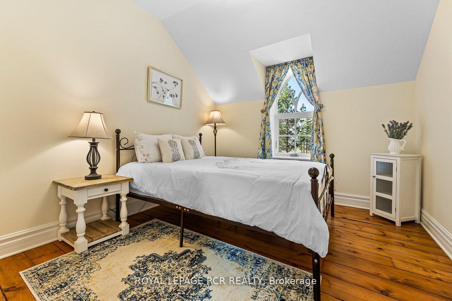 









282398


County Rd 10

Road,
East Luther Grand Valley,




ON
L9W 0W6

