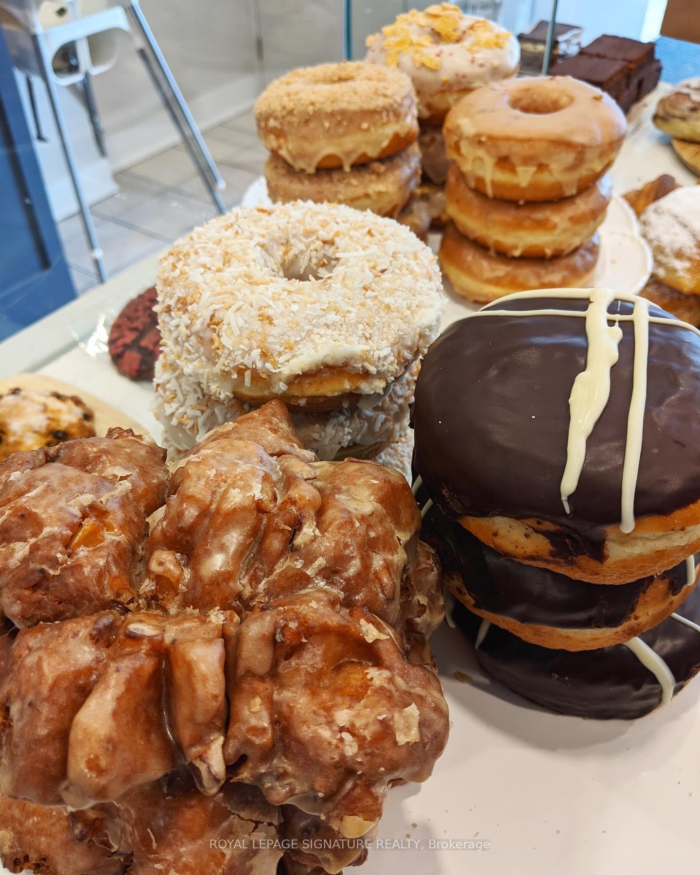 









878


Kingston

Road,
Toronto,




ON
M4E 1S3

