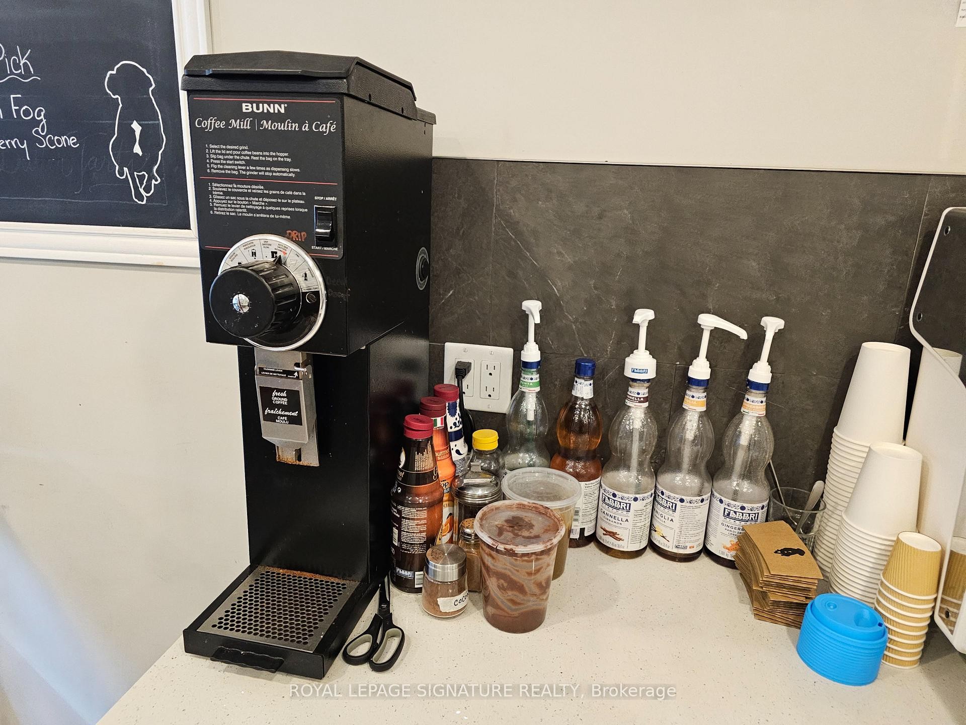 









878


Kingston

Road,
Toronto,




ON
M4E 1S3

