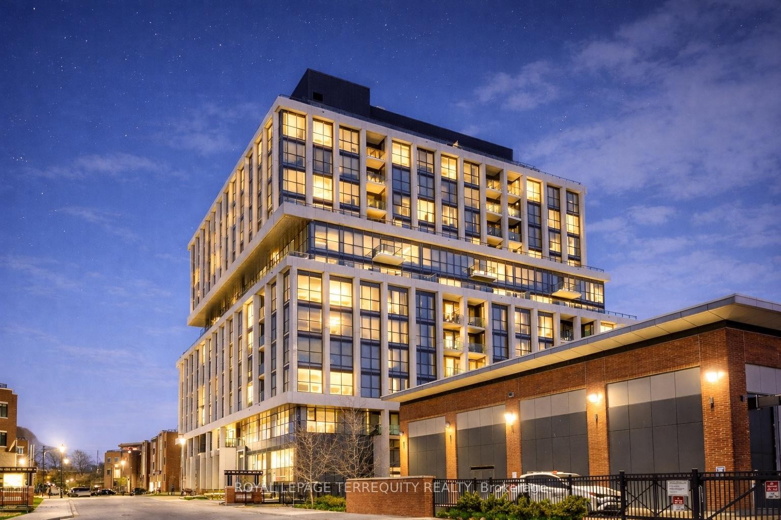 









1063


Douglas McCurdy

Common, 702,
Mississauga,




ON
L5G 0C5

