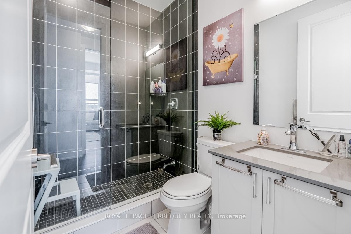 









1063


Douglas McCurdy

Common, 702,
Mississauga,




ON
L5G 0C5

