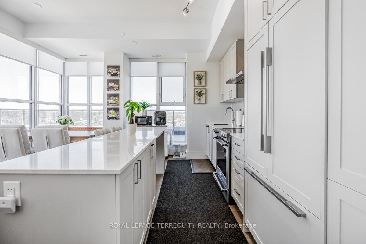 









1063


Douglas McCurdy

Common, 702,
Mississauga,




ON
L5G 0C5

