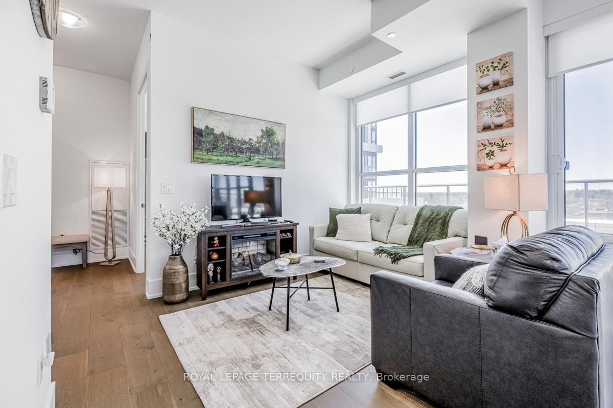 









1063


Douglas McCurdy

Common, 702,
Mississauga,




ON
L5G 0C5

